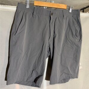 Men’s Under Armour gray golf shorts